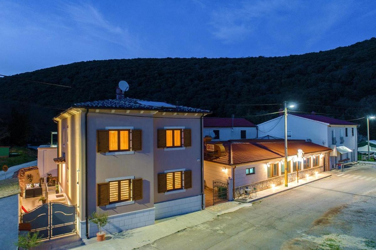 Villa Porto Krnica Exterior photo