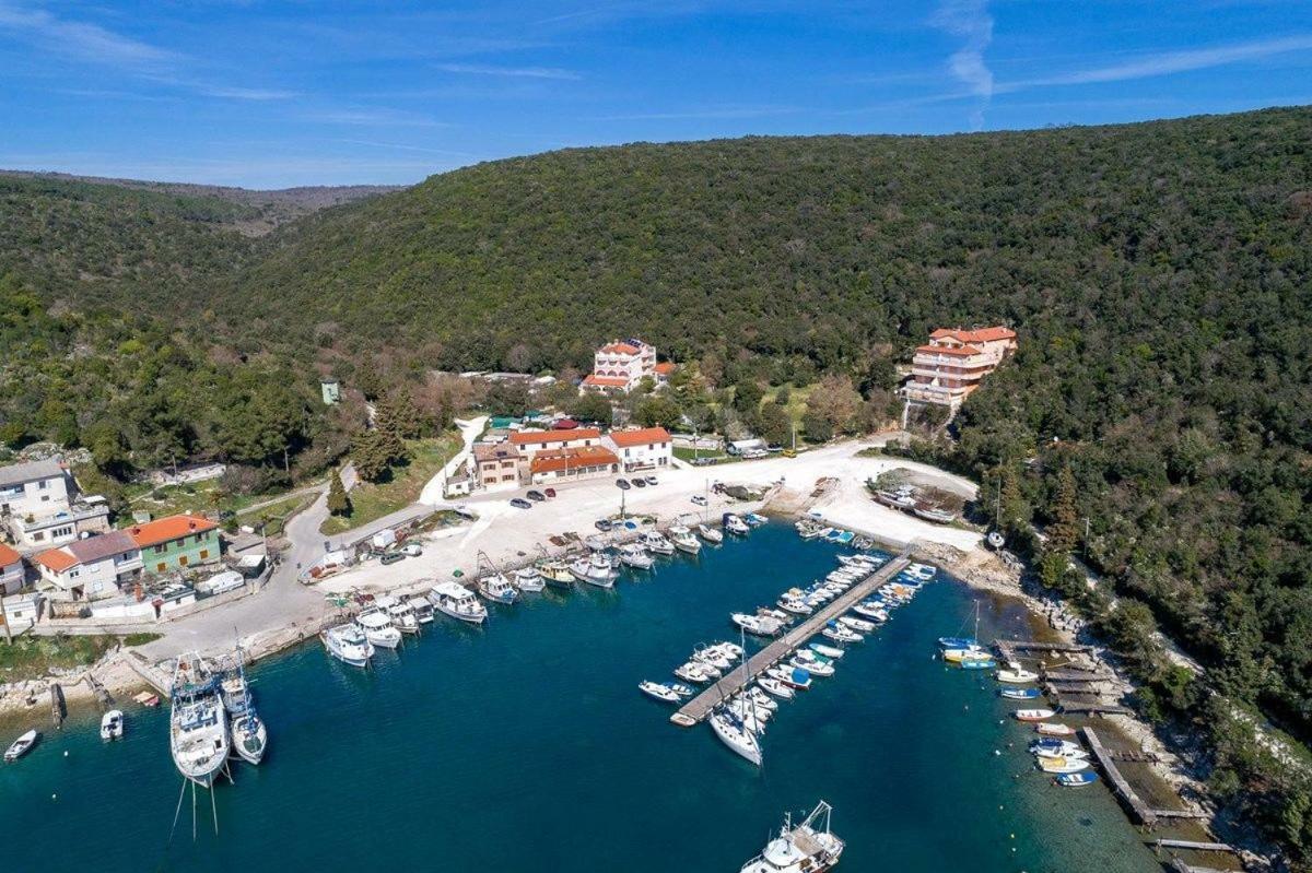 Villa Porto Krnica Exterior photo